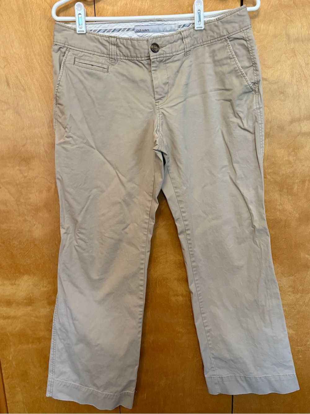 Old Navy Khaki Low Rise Capri Pants women size 6